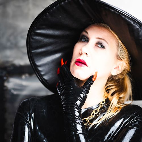 Galeriebild 11 von Lady Cora Champaign