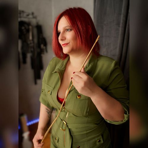 Galeriebild 10 von Ella Bizarr