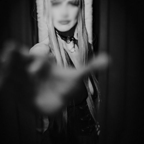 Galeriebild 8 von Mistress Mary Monday