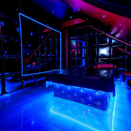 Galeriebild 15 von House Of Bizarre Dreams